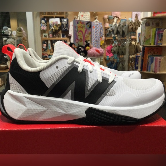 Big Kids New Balance FUELCELL PLAY White/Red Multiple Sizes